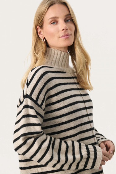 Lilye Pullover