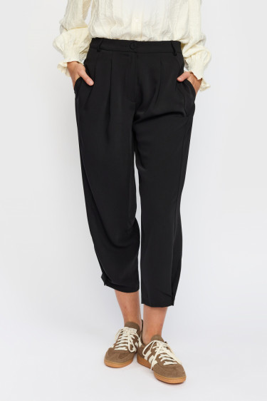 Olea pants black