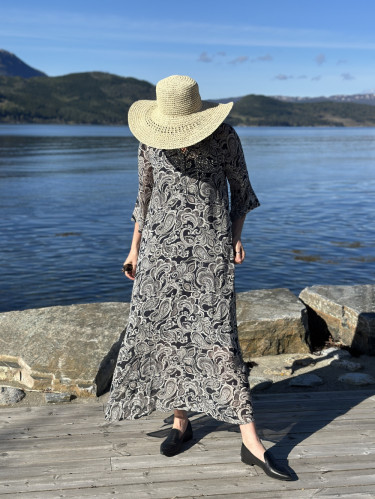 Berit Dress After Midnight Paisley Print
