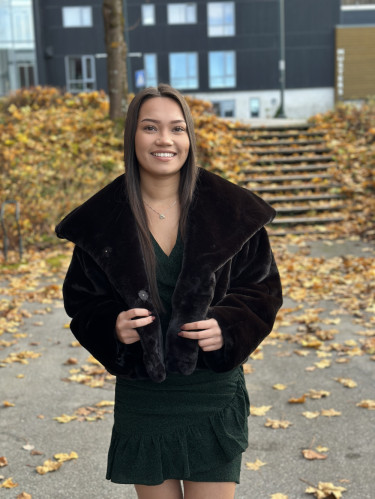 Yoneko Short Coat Black